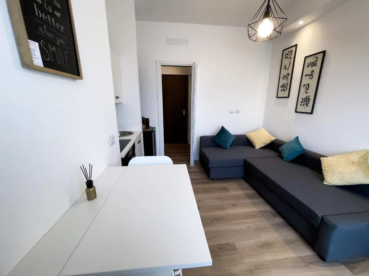 San Siro - Cozy Apartment In Milan 0*,