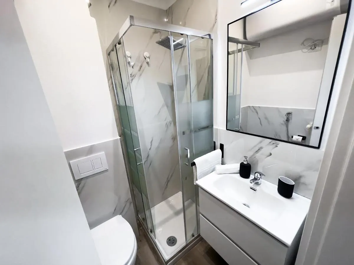 San Siro - Cozy Apartment In Milan 0*,