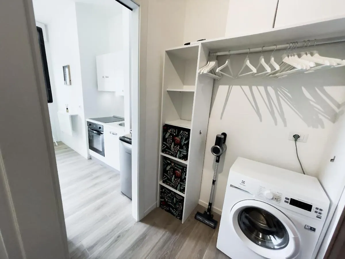 San Siro - Cozy Apartment In Milan 0*,